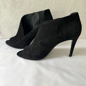 Calvin Klein Nastassia Black Booties Women 4” Stiletto Size 9.5